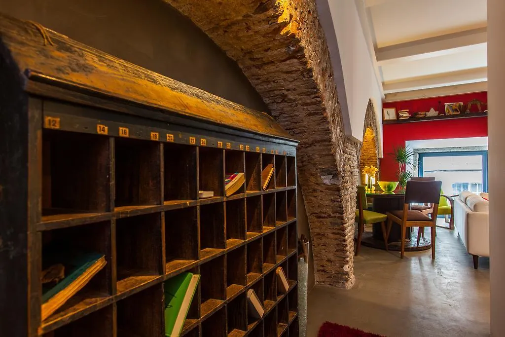 The Old Stables Chiado Apartments Lisbon