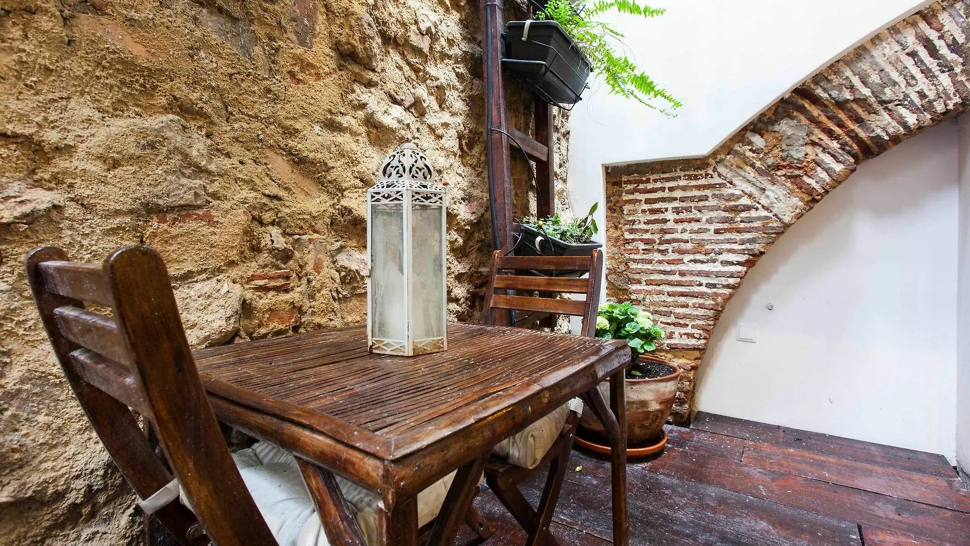 The Old Stables Chiado Apartments Lisbon 0*,
