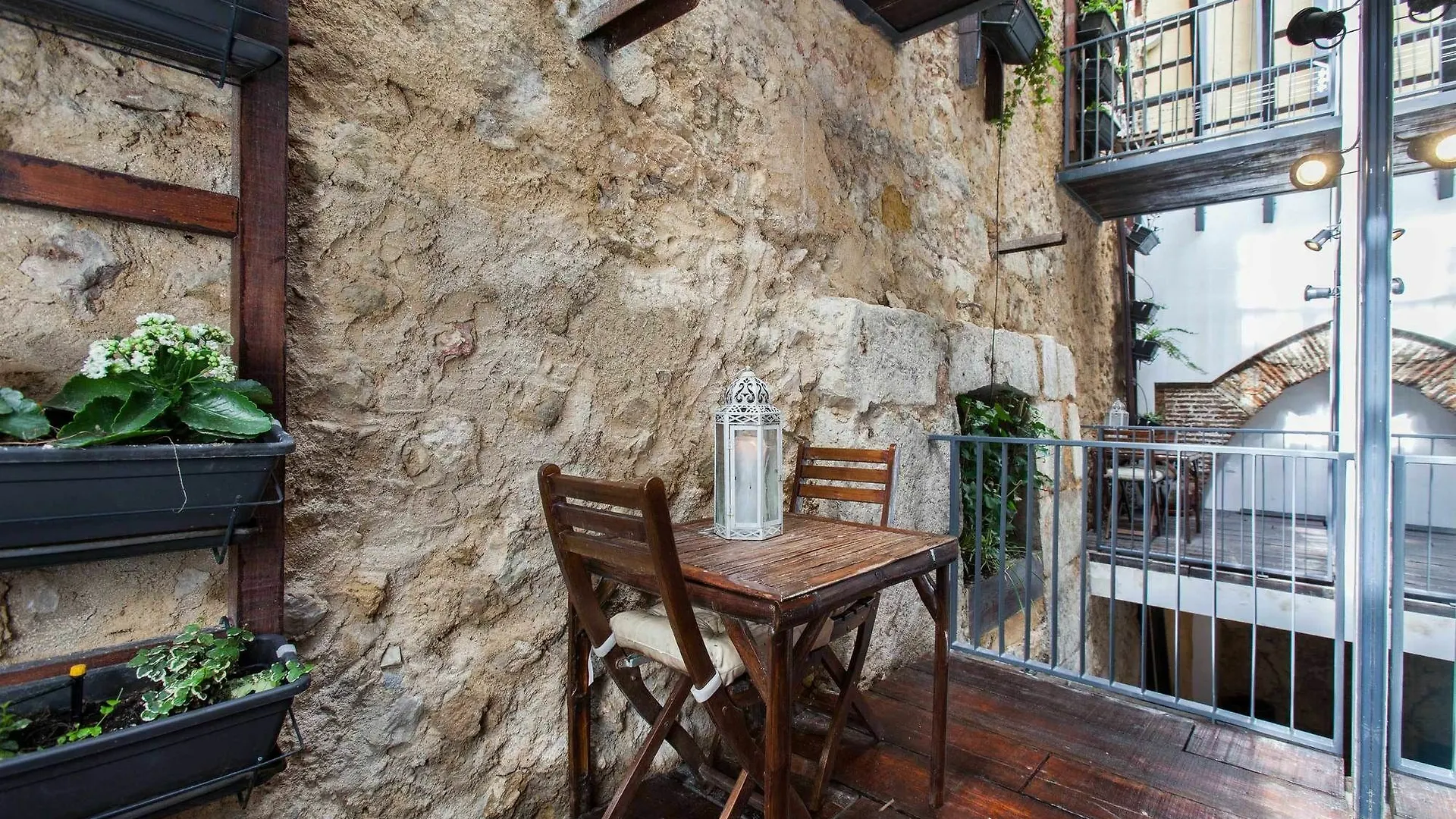 The Old Stables Chiado Apartments Lisbon